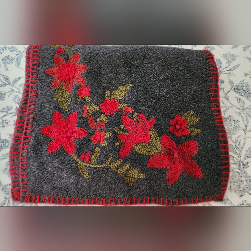 Embroidered Floral Gray and Red Fleece Scarf
